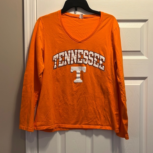 Hanes Tops - ⭐️Tennessee Volunteers long sleeve